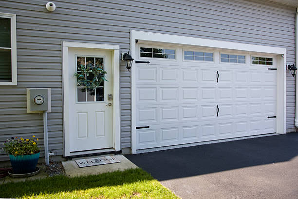24/7 Emergency Garage Door Panel Replacement experts in Burnt Store Marina, FL